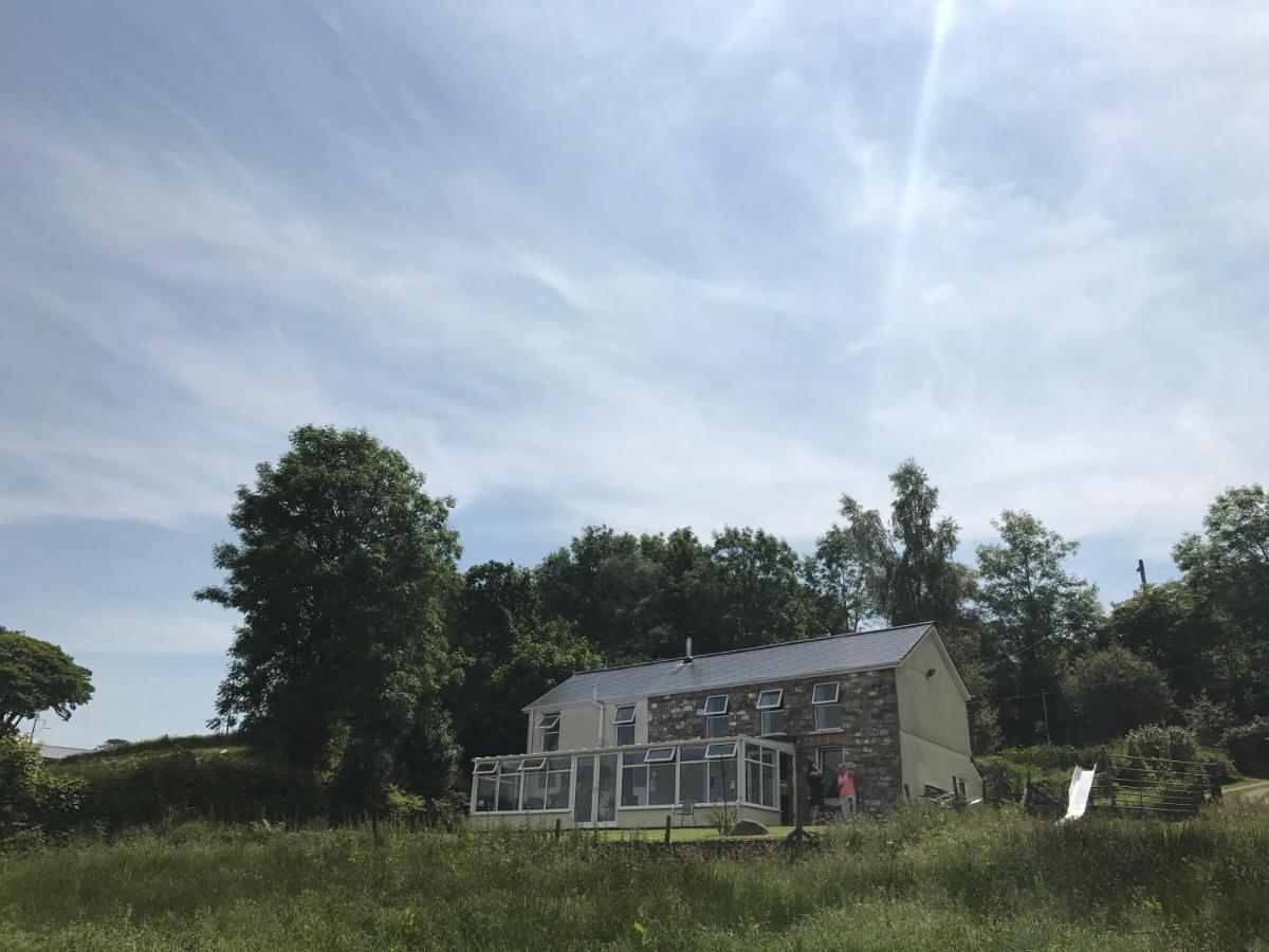 Cwtch Farm Bed & Breakfast Ystalyfera Eksteriør bilde