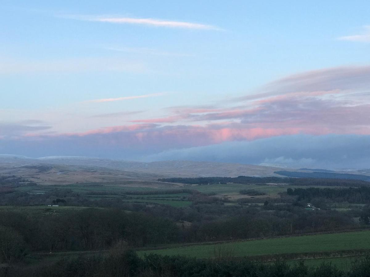 Cwtch Farm Bed & Breakfast Ystalyfera Eksteriør bilde