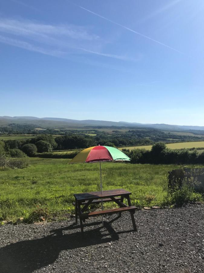 Cwtch Farm Bed & Breakfast Ystalyfera Eksteriør bilde