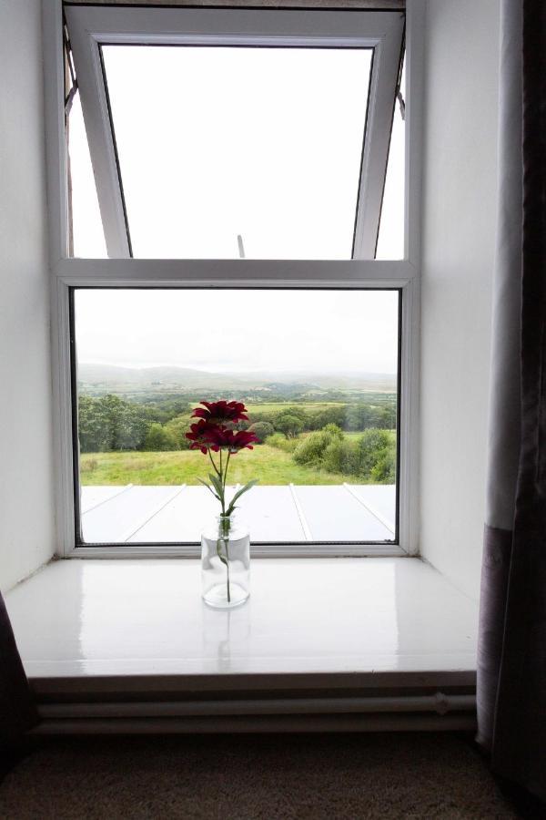 Cwtch Farm Bed & Breakfast Ystalyfera Eksteriør bilde