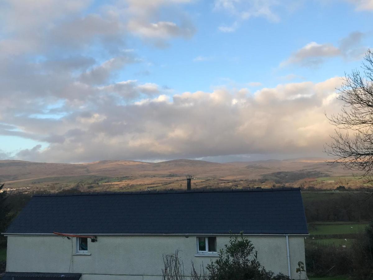 Cwtch Farm Bed & Breakfast Ystalyfera Eksteriør bilde