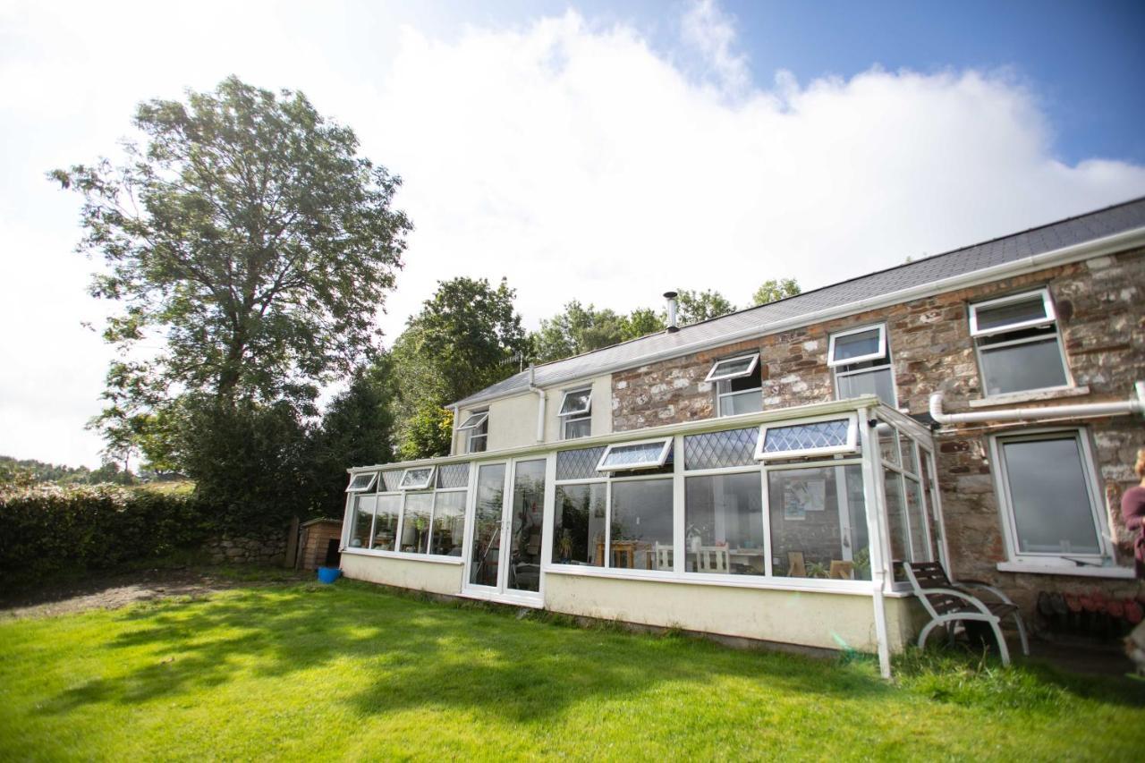 Cwtch Farm Bed & Breakfast Ystalyfera Eksteriør bilde